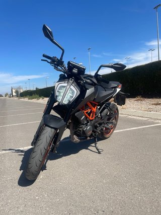 KTM Duke 125 Naked Negra/Naranja