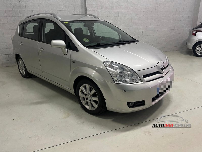 Toyota Auris 2006, foto 2