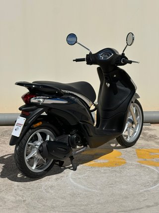 Piaggio Liberty 50 4T Negra 2024 Ciclomotor