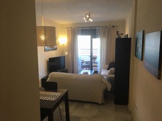 Piso en av, de la manzanilla , rotonda del barco