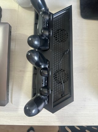 Ps4 Pro 1TB + Base + 3 Mandos (Drift)