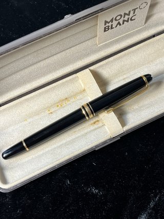 Coppia di penne stilografiche MONTBLANC
