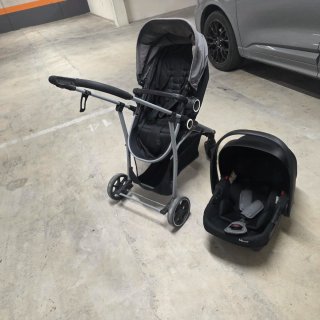 Silla de paseo bebé gris