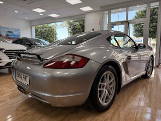 Porsche Cayman 2.7