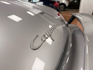 Porsche Cayman 2.7