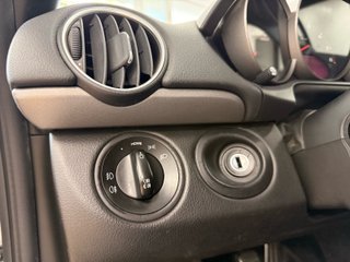 Porsche Cayman 2.7