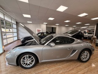 Porsche Cayman 2.7