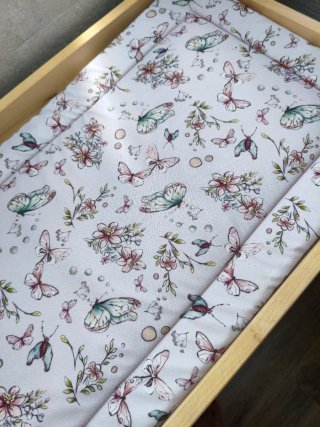 Cambiador Ikea con colchoneta