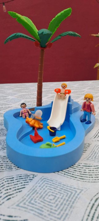 Playmobil 6069 Surfista + Piscina 6673
