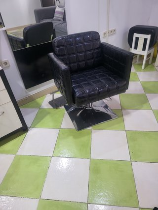 2 Sillones de Peluquería Negros