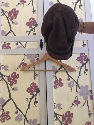 Gorro de verano marrón