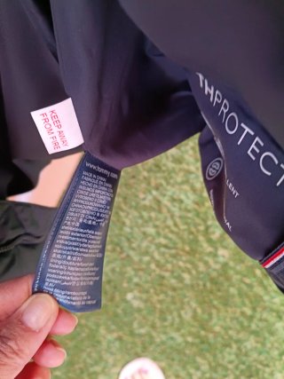 Plumífero Tommy Hilfiger niño Talla M. 164 cm.