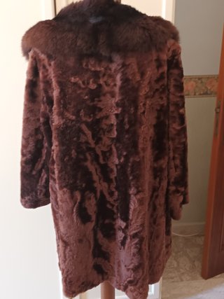 Giacca in pelliccia sintetica bordeaux