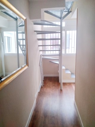 SE ALQUILA Apartamento en urb. Entresierras