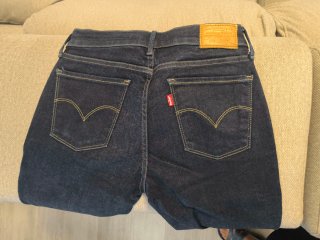 Vaqueros Levi's 710 T28