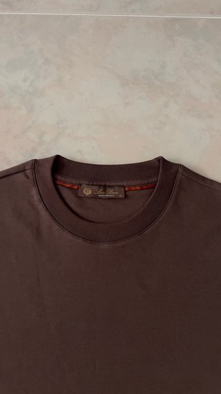 Camiseta Loro Piana XL Marrón Logo Bordado