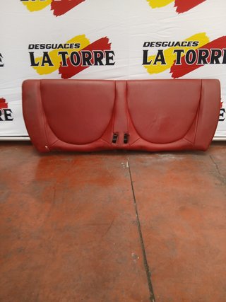 Juego de asientos Fiat 500 cuero rojo.