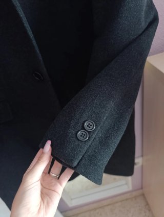 Abrigo de Cortefiel para hombre muy calentito.