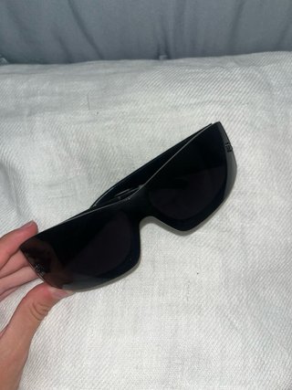 Gafas de sol Tous negras con pedrería