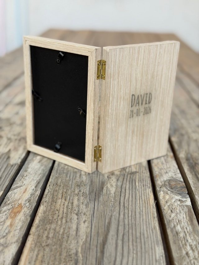 Portafotos libro madera personalizado