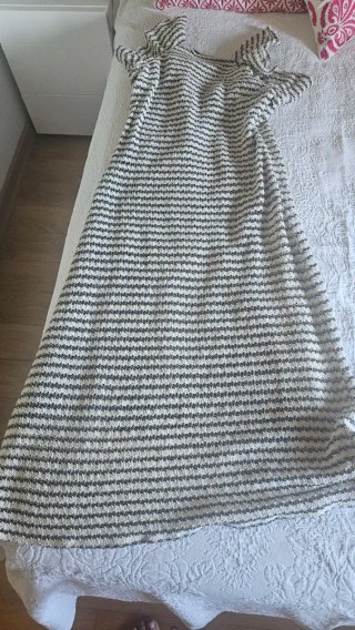 Vestido de rayas blanco y negro