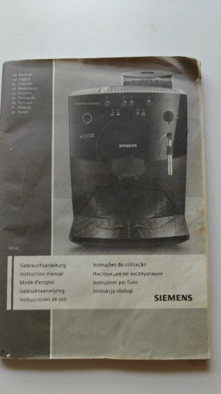 Cafetera Siemens Compact Negra Con molinillo