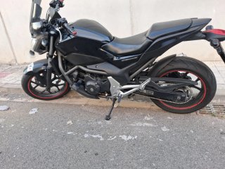 Honda NC700S Negra Naked