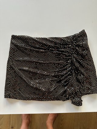 Falda Zara brillos negra y dorada Talla S