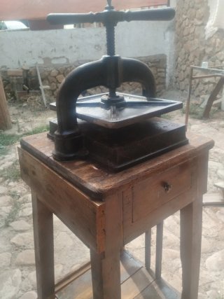 Prensa Antigua Manual Hierro Fundido