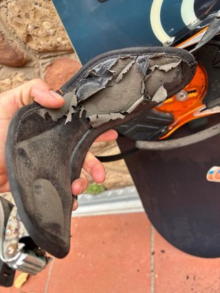 Tabla Snowboard con Fijaciones, casco y botas
