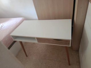 Mesa escritorio o entrada blanca y madera