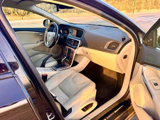 Volvo V40 2017