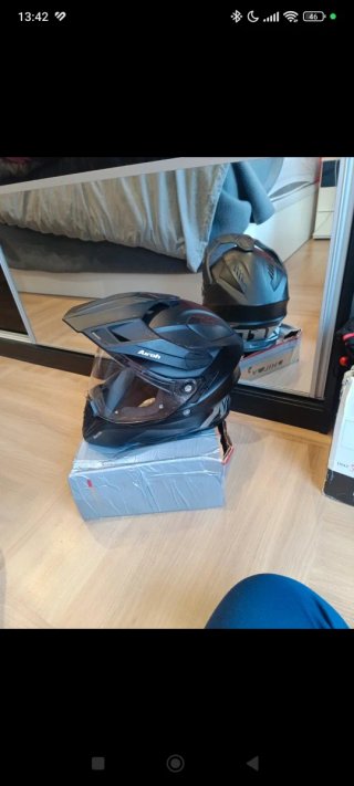 Casco Airoh Commander