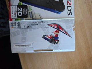 Caja Nintendo 2DS Edición Mario Kart 7