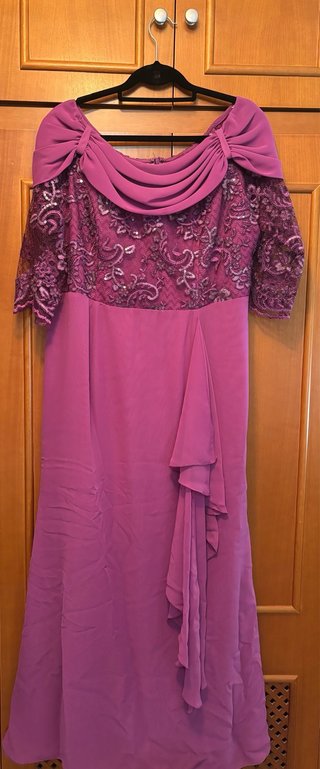 Vestido de fiesta morado