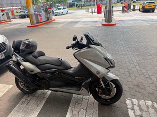 Yamaha T-Max Iron Max 530 Gris/Negro