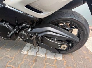 Yamaha T-Max Iron Max 530 Gris/Negro