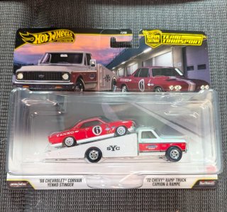 Hot Wheels Car Culture Team Transport '66 Corvette