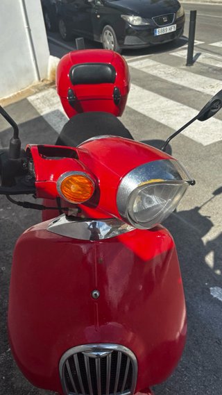 Moto daelim besbi 125 Roja 2009