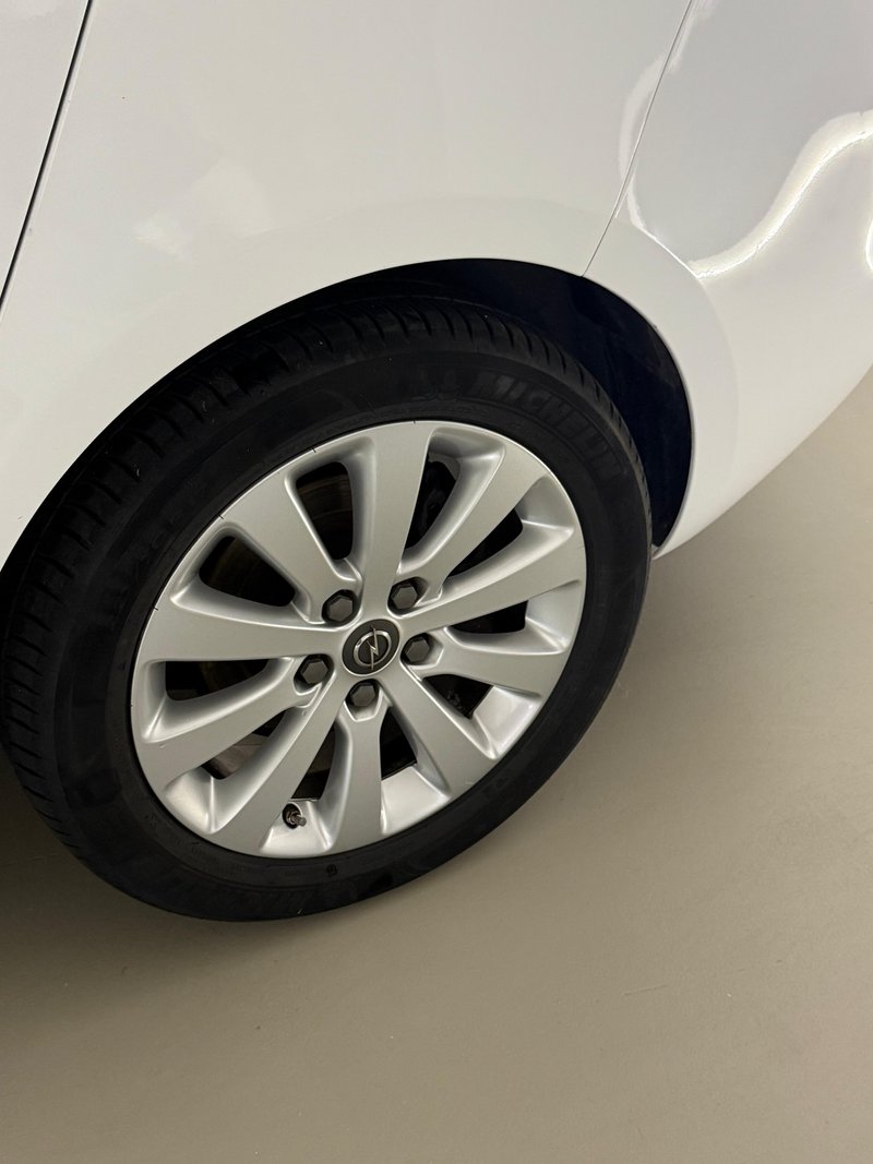 Opel Zafira 2014, foto 9