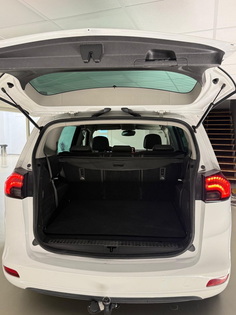 Opel Zafira 2014, foto 10