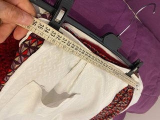 Traje de Neska tonos Granates