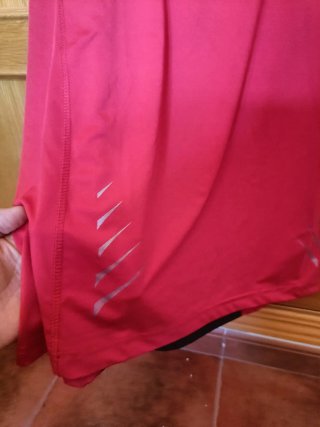 Camiseta Running Softee Negra y Roja
