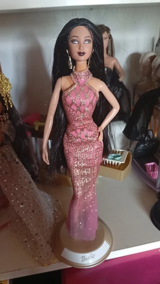 Barbie India con ropa original