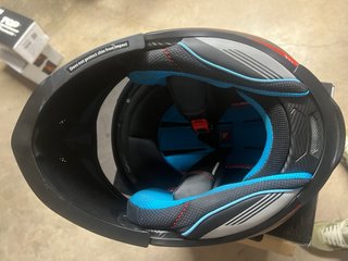 Casco MT STR3 Negro/Rojo