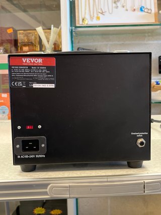 Convertidor de Voltaje VEVOR 3000W