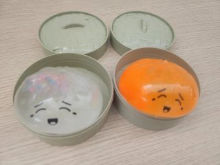 2 Squishy colorati con faccine