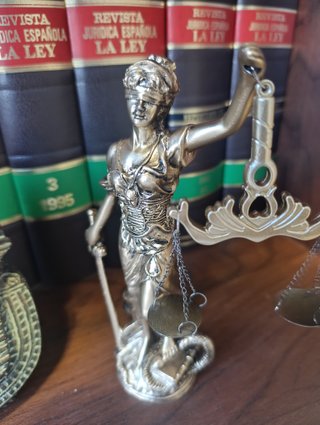 Themis. Dama de la Justicia.