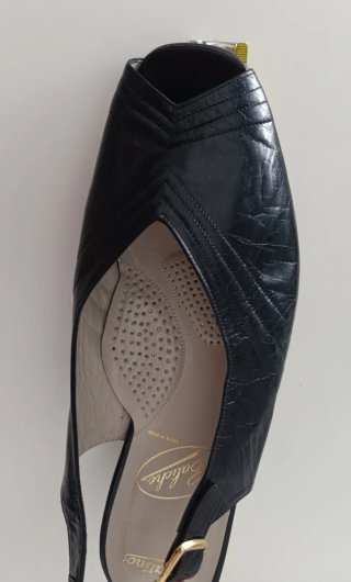 Sandalias negras de mujer