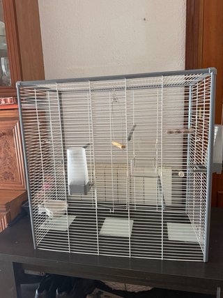 Jaula grande para pájaros